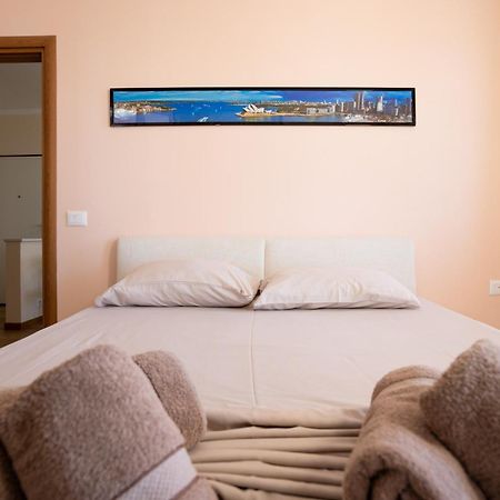 Sea View-Apartment On The Beach - Durrs2 Durres Exterior photo